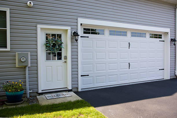24/7 Emergency Garage Door Panel Replacement experts in Greene County County, NC
